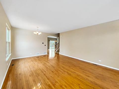 1785 Ruzich Dr, Bartlett, IL 60103 photo 2