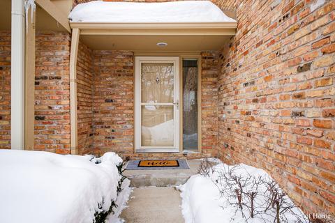 518 Renn Ct, Wheaton, IL 60187 photo 2