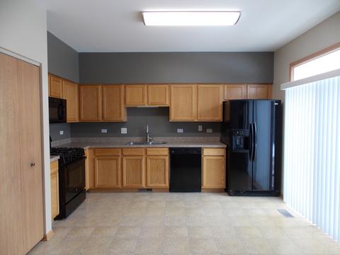 2816 Hoffman St, Plano, IL 60545 photo 9