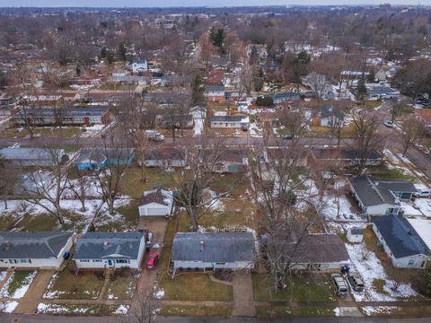 809 Parmon Rd, Bloomington, IL 61701 photo 24