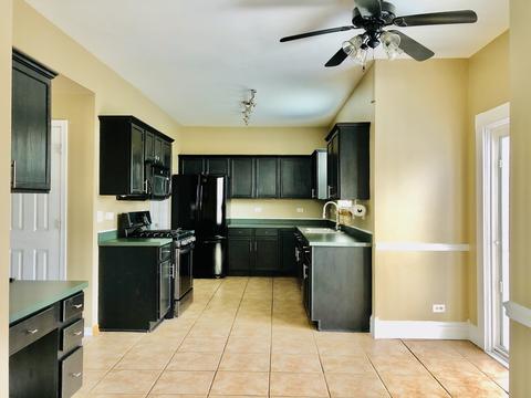1675 Kautz Rd, Aurora, IL 60504 photo 2