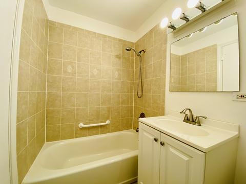 1500 Sandstone Dr #113, Wheeling, IL 60090 photo 11