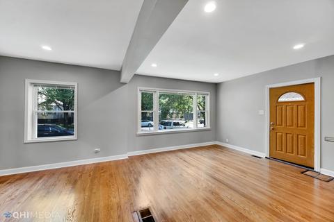 2816 E 93rd St, Chicago, IL 60617 photo 3