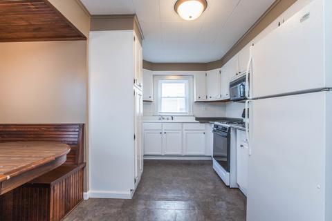 1014 E Jackson St, Bloomington, IL 61701 photo 9