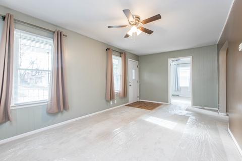 1014 E Jackson St, Bloomington, IL 61701 photo 5