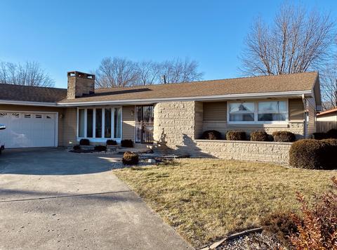 529 Cedar Ln, Arthur, IL 61911 photo 3
