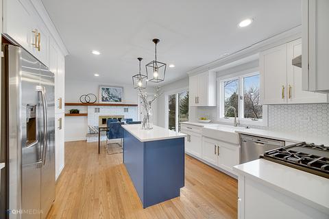 2132 N Summit St, Wheaton, IL 60187 photo 8