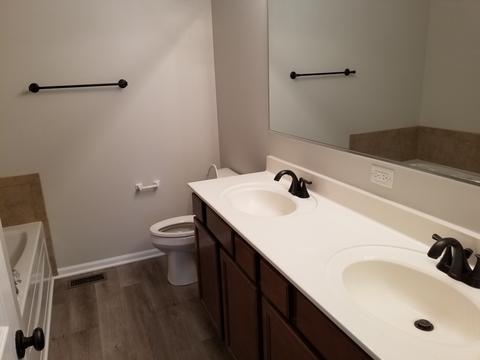 2144 Concord Dr, Mchenry, IL 60050 photo 11