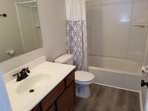 2144 Concord Dr, Mchenry, IL 60050 photo 7