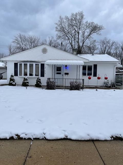 667 S Wayne Pl, Wheeling, IL 60090 photo 1