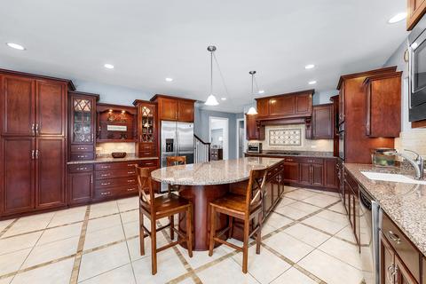 1088 Johnson Dr, Naperville, IL 60540 photo 13