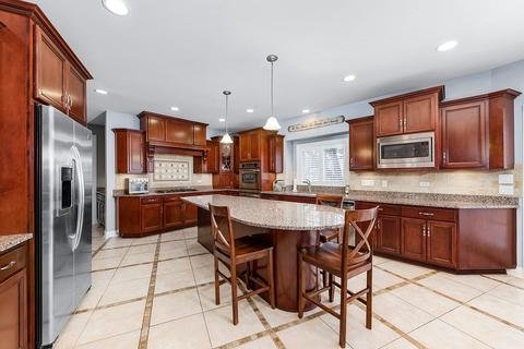 1088 Johnson Dr, Naperville, IL 60540 photo 12