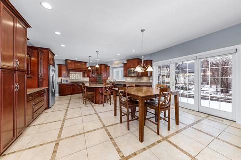 1088 Johnson Dr, Naperville, IL 60540 photo 11