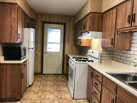 1712 Prospect Ave, Peru, IL 61354 photo 6