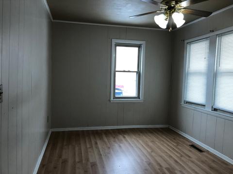 1712 Prospect Ave, Peru, IL 61354 photo 10
