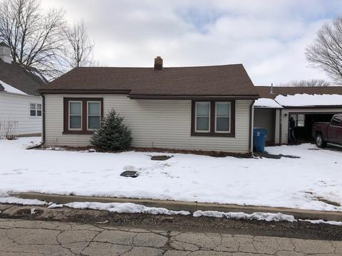 1712 Prospect Ave, Peru, IL 61354 photo 1