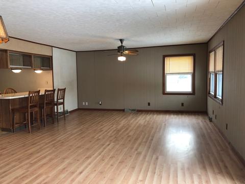 1712 Prospect Ave, Peru, IL 61354 photo 4