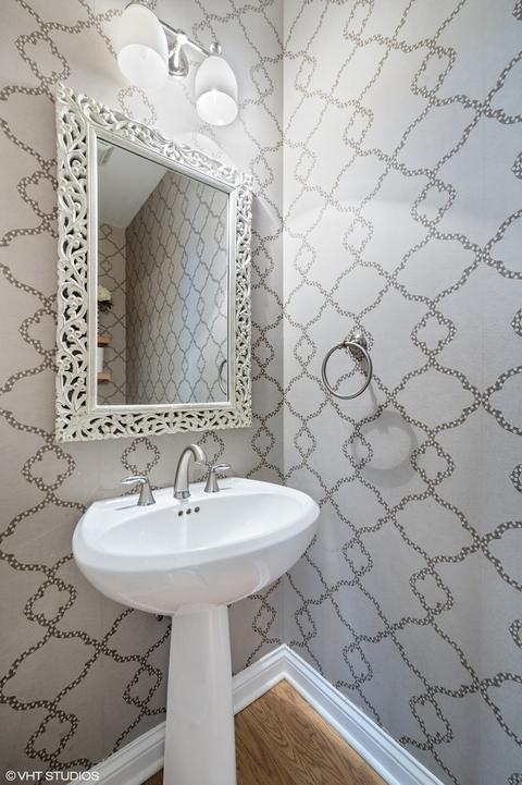 2516 Violet St, Glenview, IL 60026 photo 17