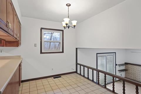 2463 550e # -b, Dewey, IL 61840 photo 8