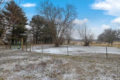 2463 550e # -b, Dewey, IL 61840 photo 31