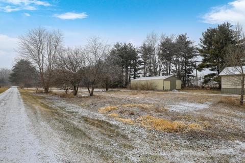 2463 550e # -b, Dewey, IL 61840 photo 33