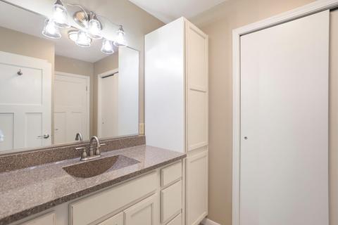 2463 550e # -b, Dewey, IL 61840 photo 14