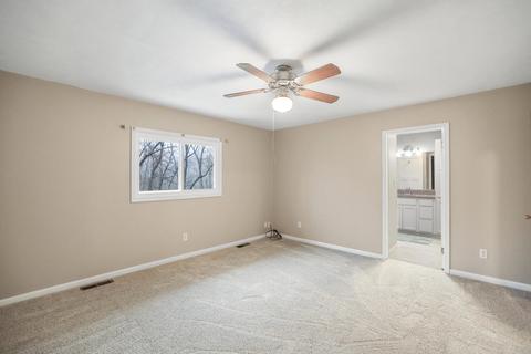 2463 550e # -b, Dewey, IL 61840 photo 16
