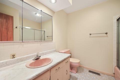 2463 550e # -b, Dewey, IL 61840 photo 24