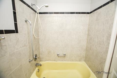 8828 Dee Rd #A, Des Plaines, IL 60016 photo 21