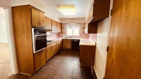 920 W Elm St, Wheaton, IL 60189 photo 4