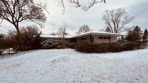 920 W Elm St, Wheaton, IL 60189 photo 1