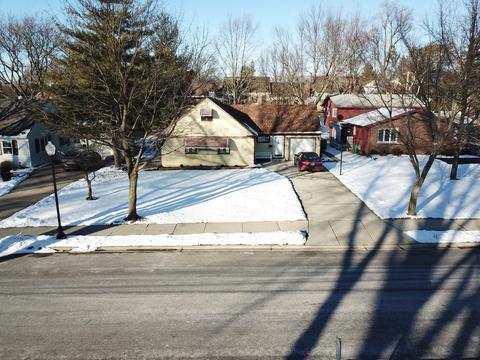 629 E 8th Ave, Naperville, IL 60563 photo 2