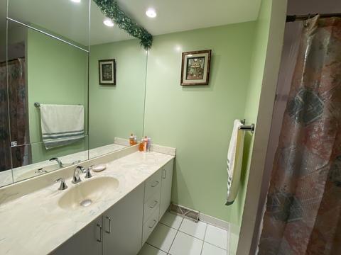 9430 N Parkside Dr, Des Plaines, IL 60016 photo 12