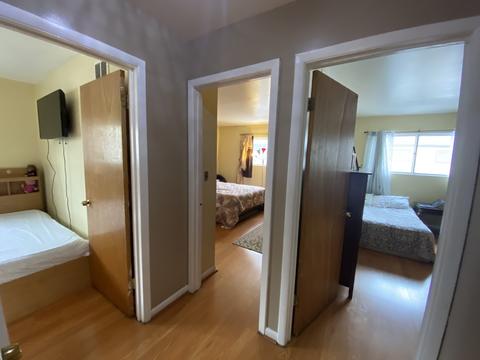 9430 N Parkside Dr, Des Plaines, IL 60016 photo 8