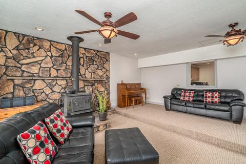 8448 Lorel Ave, Burbank, IL 60459 photo 12