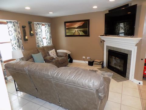 414 Ballard Dr, Algonquin, IL 60102 photo 4