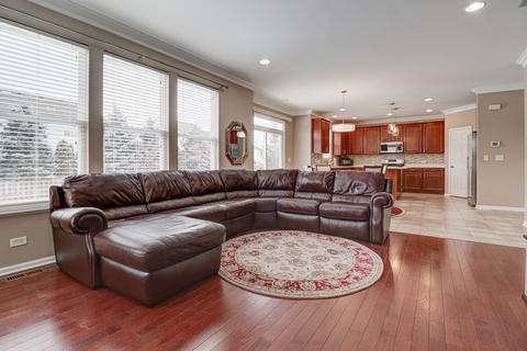 303 Comstock Dr, Elgin, IL 60124 photo 15