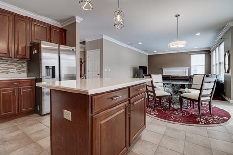 303 Comstock Dr, Elgin, IL 60124 photo 9