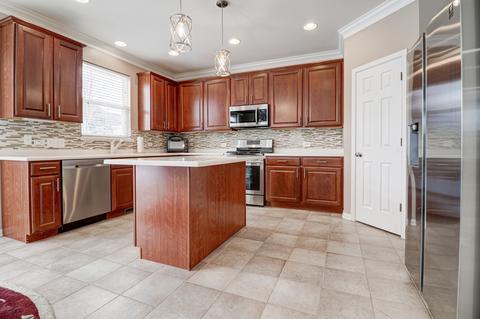303 Comstock Dr, Elgin, IL 60124 photo 13