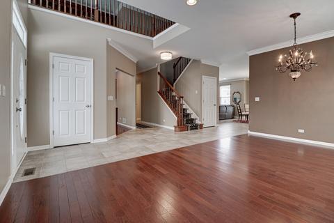 303 Comstock Dr, Elgin, IL 60124 photo 5