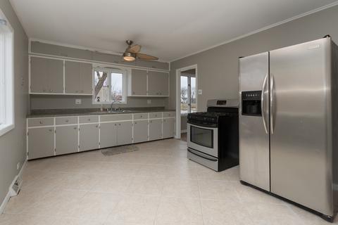 4621 S Clyde Ave, Lyons, IL 60534 photo 7