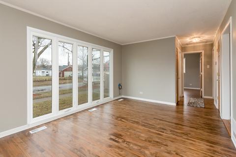 4621 S Clyde Ave, Lyons, IL 60534 photo 2
