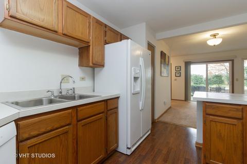 1300 Brunswick Ct, Elgin, IL 60120 photo 6