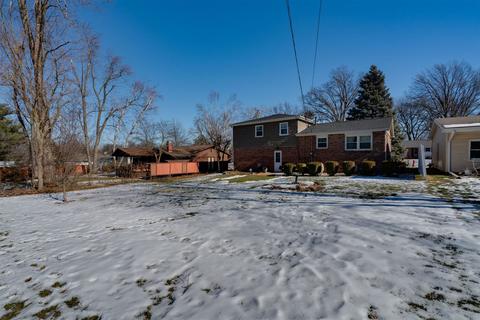 15 Lateer Dr, Normal, IL 61761 photo 4