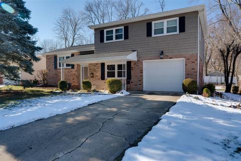 15 Lateer Dr, Normal, IL 61761 photo 3