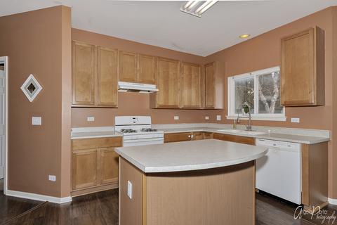 31577 N Pineview Blvd, Lakemoor, IL 60051 photo 10