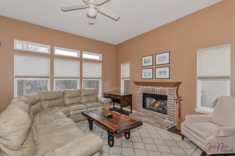 31577 N Pineview Blvd, Lakemoor, IL 60051 photo 7