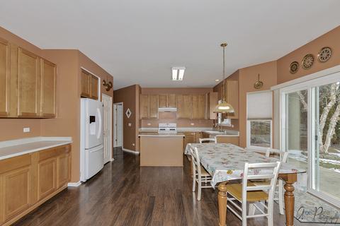 31577 N Pineview Blvd, Lakemoor, IL 60051 photo 9
