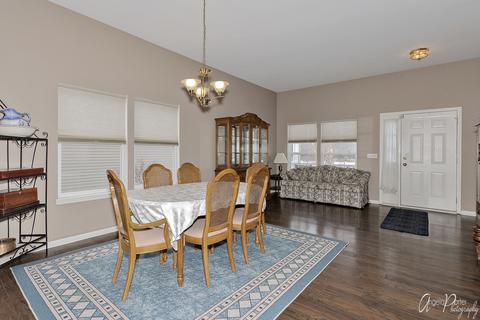 31577 N Pineview Blvd, Lakemoor, IL 60051 photo 4
