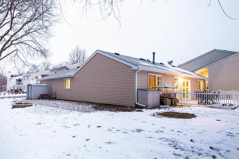 106 Green Meadow Ct, Rolling Meadows, IL 60008 photo 3